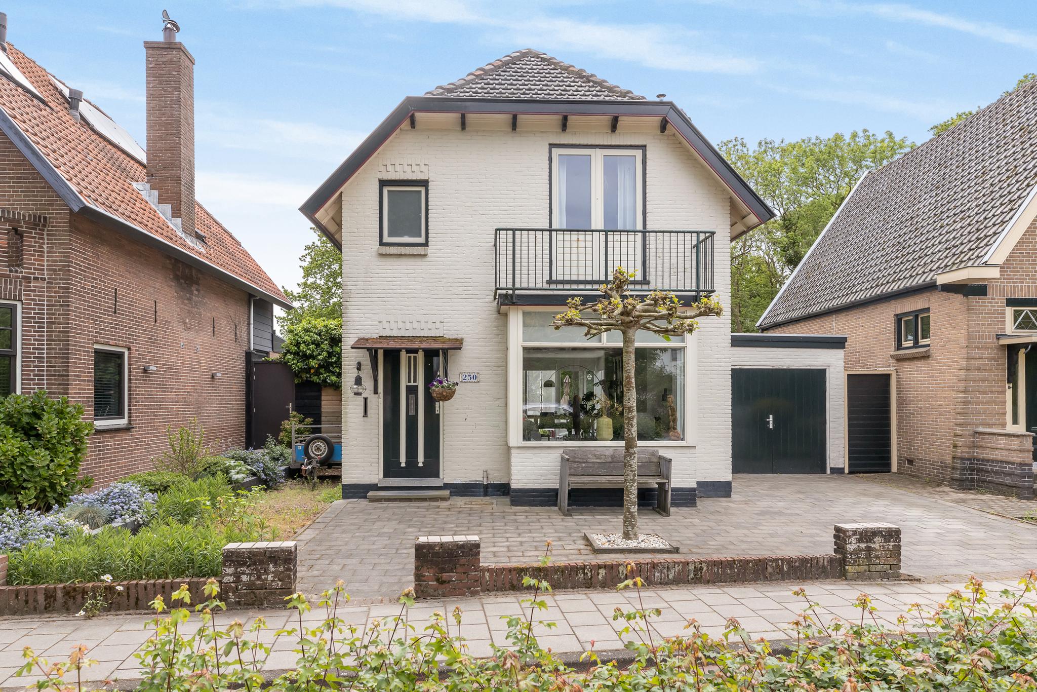 Bekijk de foto van: Kennemerstraatweg 250, Heiloo - Echt Makelaars & Taxateurs