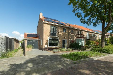 Bekijk de foto van: Frederik Hendriklaan 58, Alkmaar - Echt Makelaars & Taxateurs