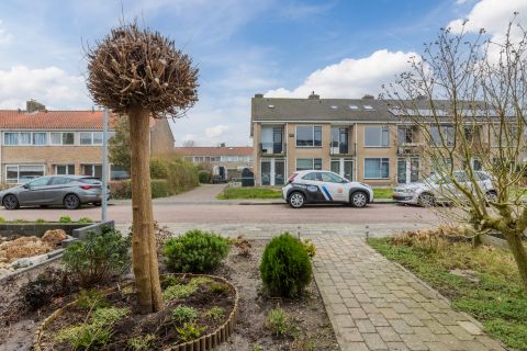 Bekijk de foto van: Dr. Colijnstraat 7, Middenmeer - Echt Makelaars & Taxateurs