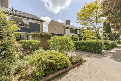 Bekijk de foto van: Raadhuisstraat 10, Oudorp - Echt Makelaars & Taxateurs