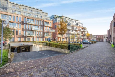 Bekijk de foto van: Parkeerplaats Schelphoek garage 9 0-ong, Alkmaar - Echt Makelaars & Taxateurs