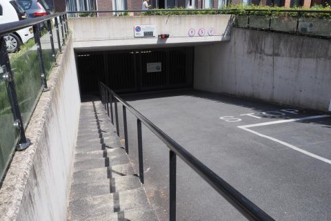 Bekijk de foto van: Parkeerplaats Schelphoek garage 9 0-ong, Alkmaar - Echt Makelaars & Taxateurs