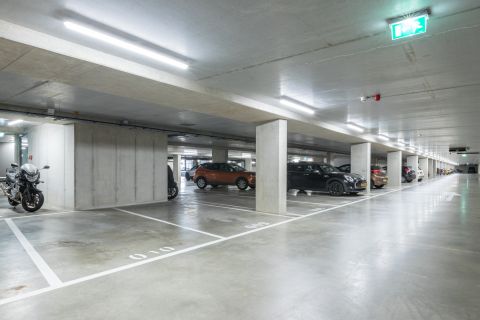 Bekijk de foto van: Parkeerplaats Schelphoek garage 9 0-ong, Alkmaar - Echt Makelaars & Taxateurs