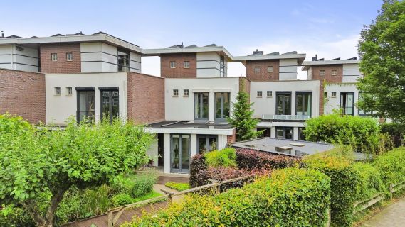 Bekijk de foto van: Van de Veldelaan 986, Alkmaar - Echt Makelaars & Taxateurs