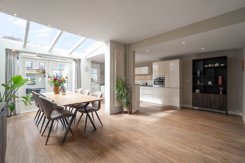 Bekijk de foto van: Castorstraat 28, Oudorp - Echt Makelaars & Taxateurs