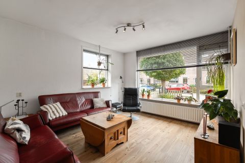 Bekijk de foto van: Bosvaren 1, Heiloo - Echt Makelaars & Taxateurs